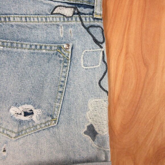PILCRO Anthropologie Embroidered Floral Cuffed Jean Shorts Sz 26-28 Ripped Denim - Picture 12 of 16